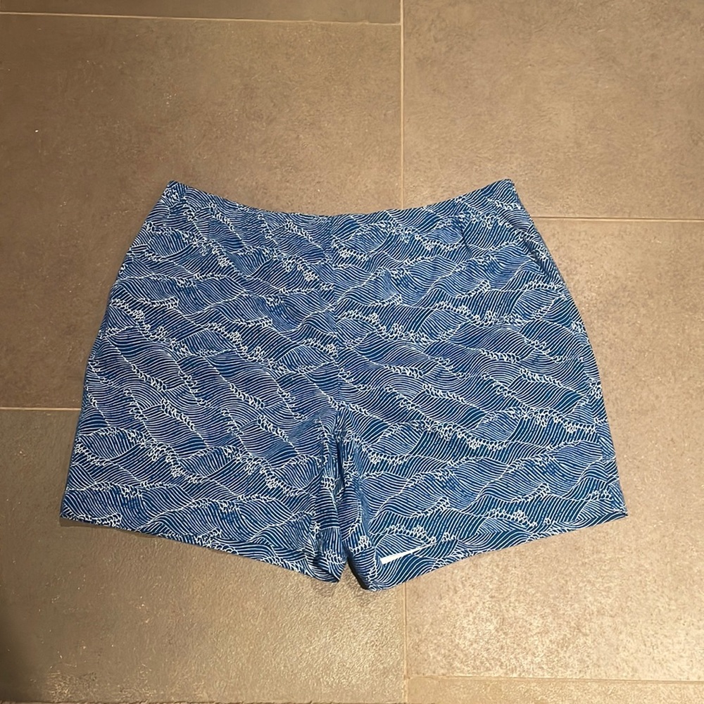 Lands’ End Waves Print Shorts
